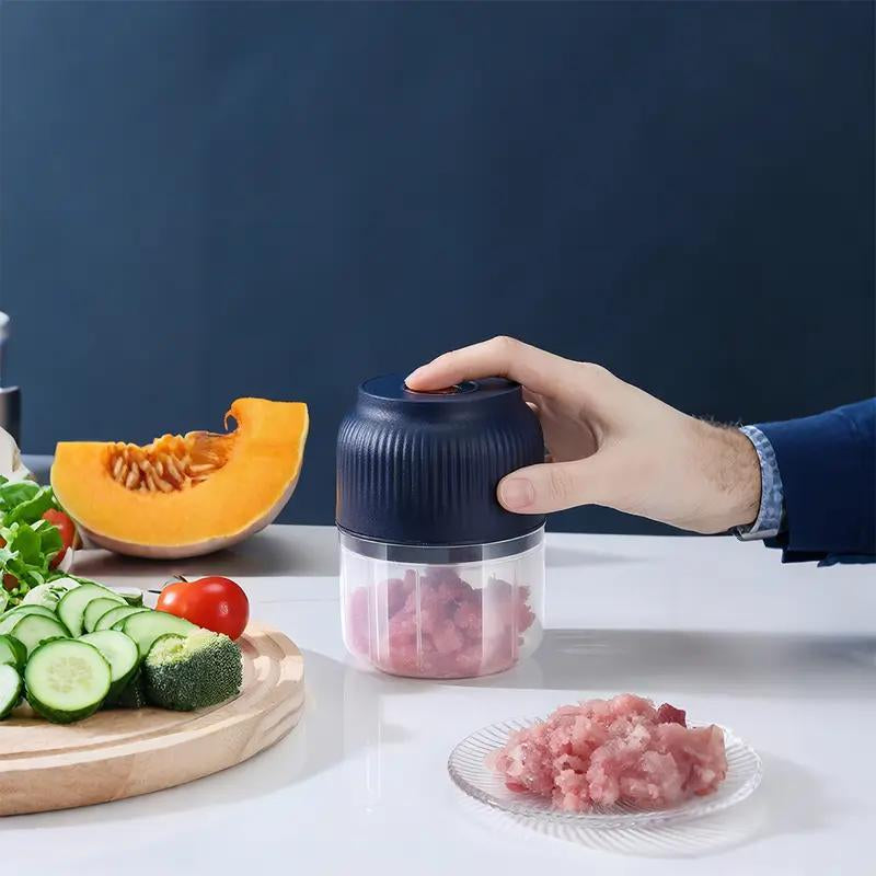 Electric Onion Chopper, 4 Sharp Blades，Portable Veggie Chopper, Garlic Grinder Masher, Blender to Vegetable, Cordless Food Processor for Ginger, Chili, Fruit, Meat, Spices, Beans, Etc